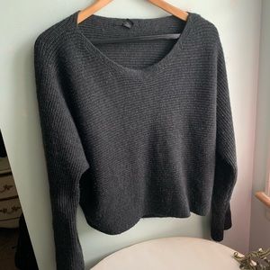 Cropped gray sweater